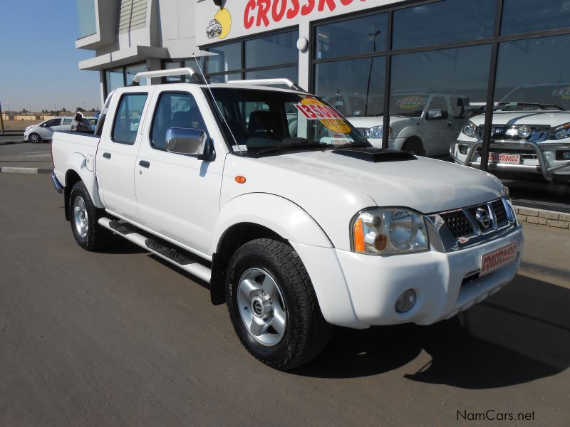Nissan Nissan NP300 2.5 D/C 4X4 in Namibia