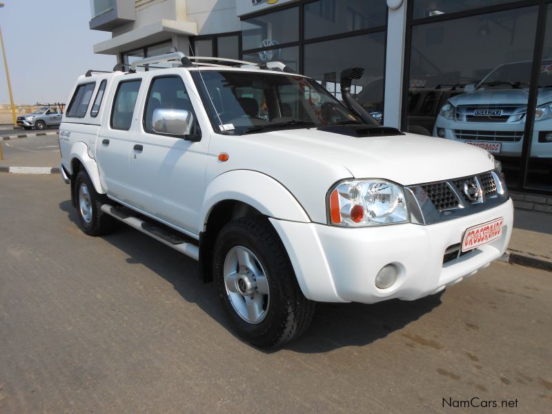 Nissan Np300 2.5 Tdi D/c 4x4 in Namibia