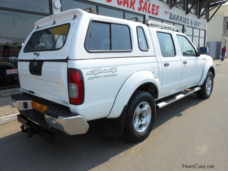 Nissan Np300 2.5 Tdi D/c 4x4 in Namibia