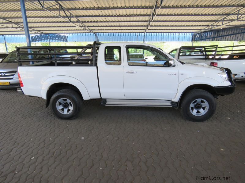 Toyota HILUX 3.0 D4D EX/CAB 4X4 in Namibia