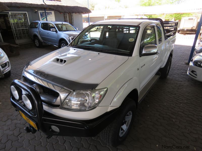 Toyota HILUX 3.0 D4D EX/CAB 4X4 in Namibia