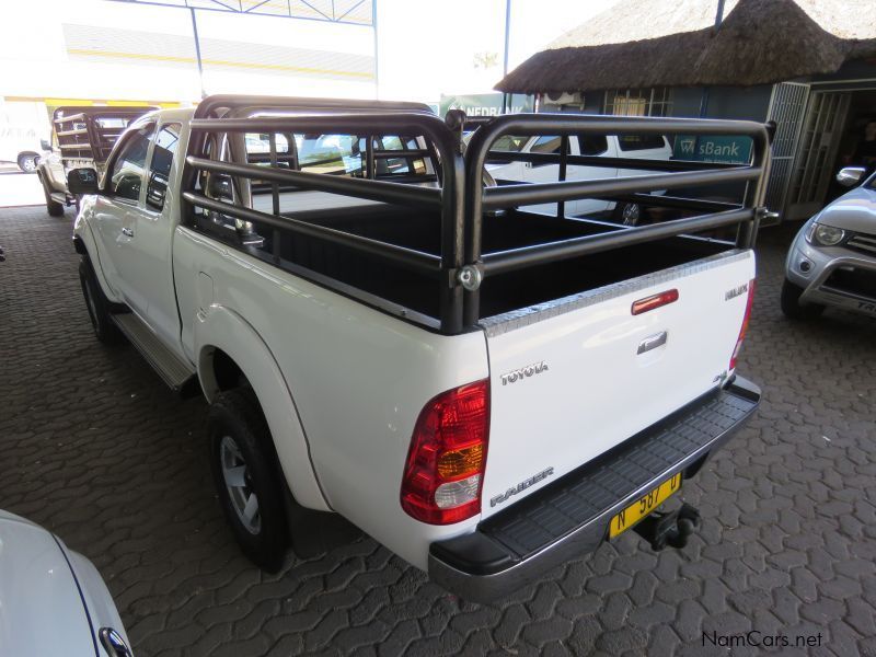 Toyota HILUX 3.0 D4D EX/CAB 4X4 in Namibia