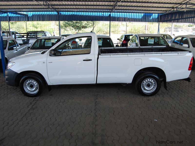 Toyota Hilux 2000 VVTI in Namibia