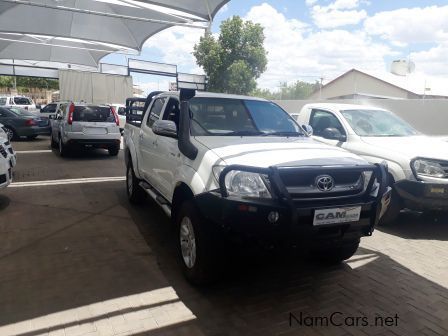 Toyota Hilux 4.0L V6   4x4 D/C A/T in Namibia