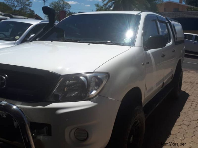 Toyota Hilux SRX 2.5  D/C 4x4 in Namibia