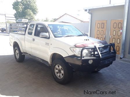 Toyota Hilux Vigo X CAbe 4x4 3.0L in Namibia