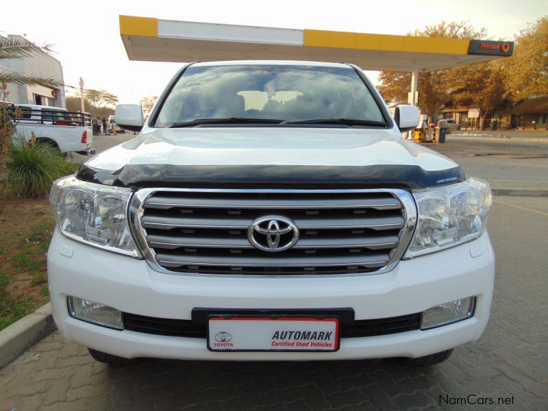 Toyota LANDCRUISER 200 4.7 PETROL 4.7 VX A/T in Namibia