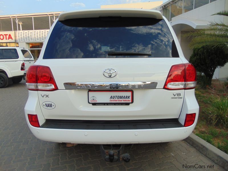 Toyota LANDCRUISER 200 4.7 PETROL 4.7 VX A/T in Namibia