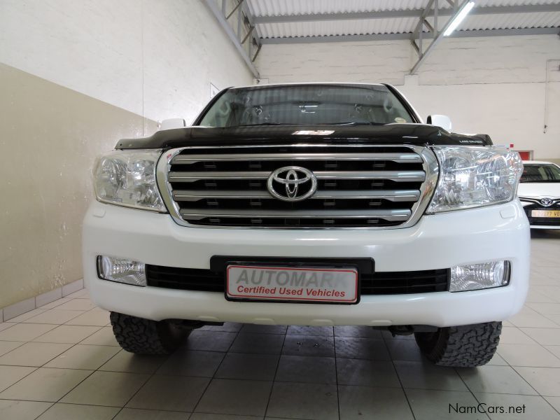 Toyota LANDCRUISER 200 VX in Namibia