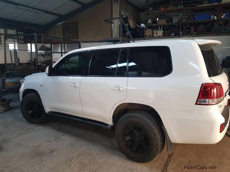 Toyota Land Cruiser 200 in Namibia