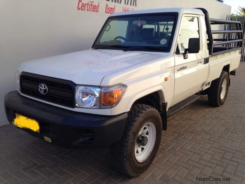 Toyota Land Crusier S/C 4.0 V6 in Namibia