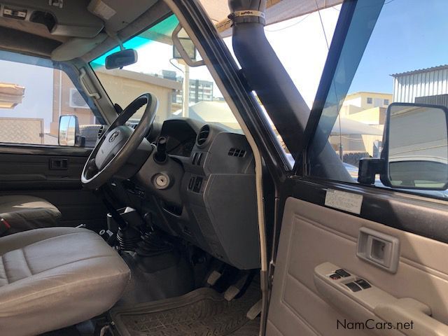 Toyota Landcruiser 4.0 V6 4x4 E/Cab in Namibia