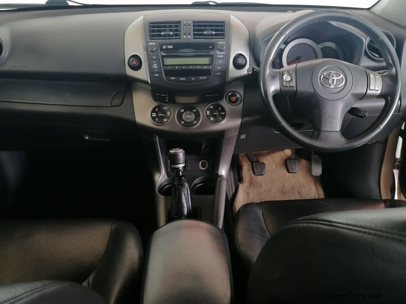 Toyota Rav 4 2.2D AWD VX in Namibia