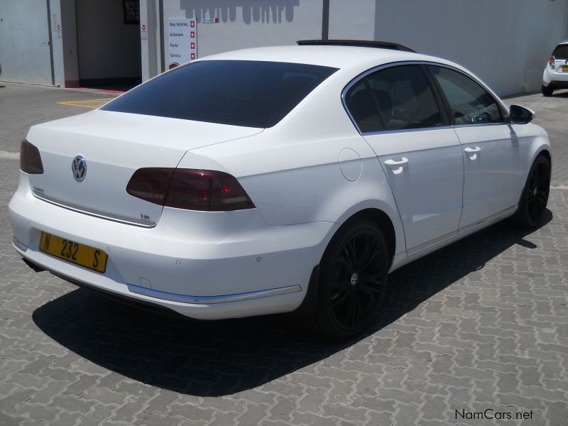 2011 Volkswagen Passat 1