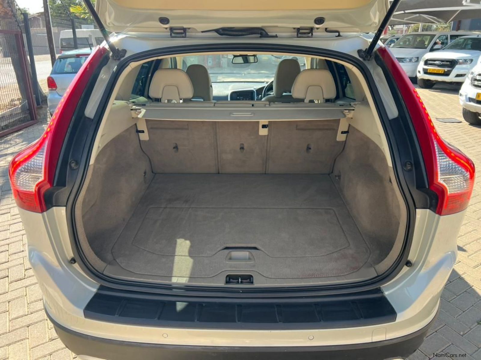 Volvo XC60 T5 in Namibia