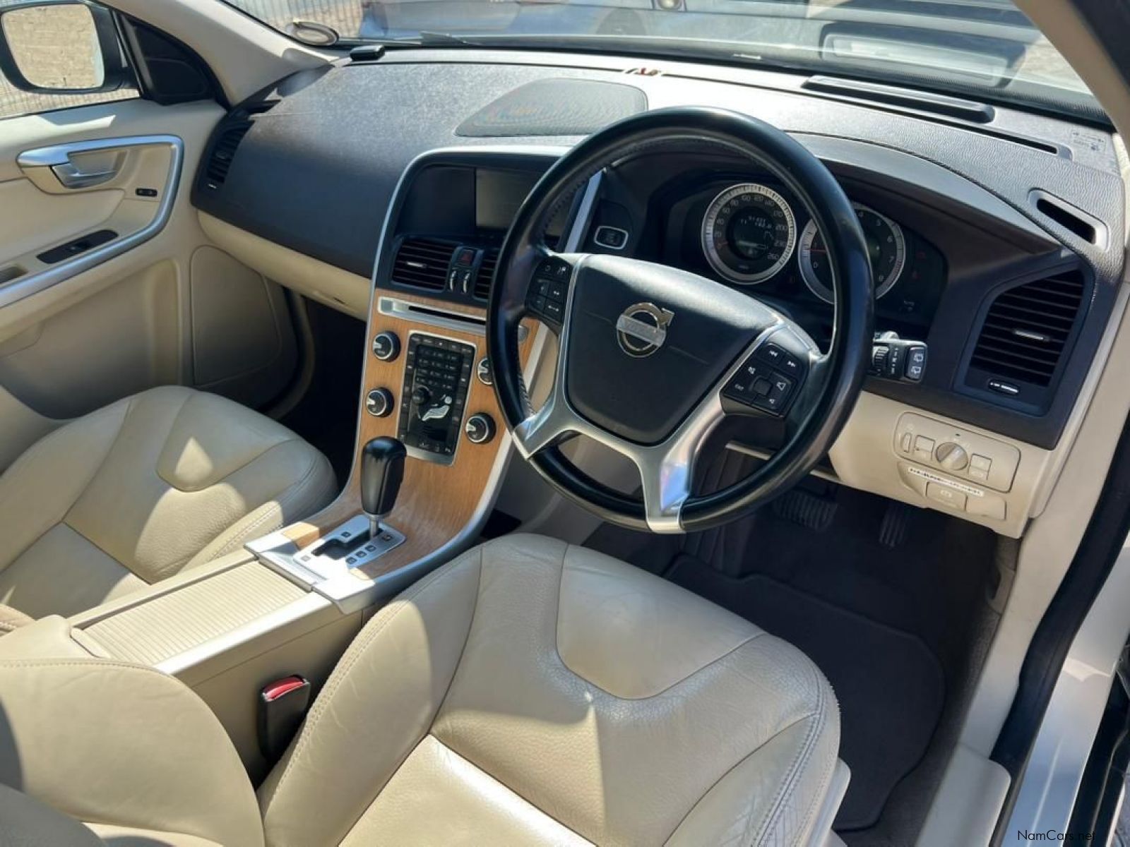 Volvo XC60 T5 in Namibia