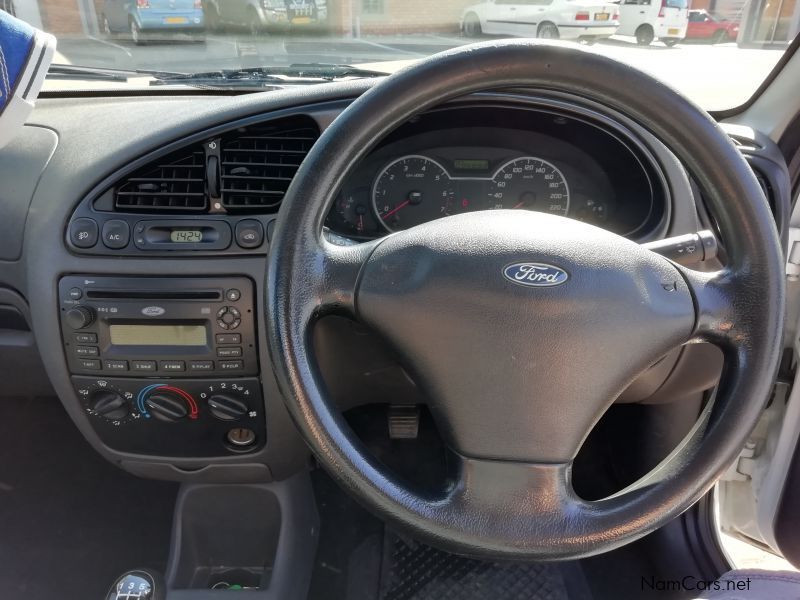 2012 Ford Bantam 1.6 XLT car Photos - Manual Transmissions - 100000 km  milage