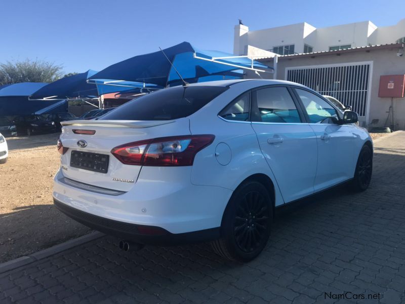 Ford FOCUS TITANIUM 1.6L in Namibia