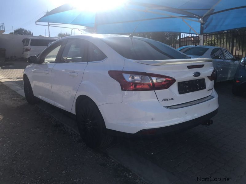 Ford FOCUS TITANIUM 1.6L in Namibia