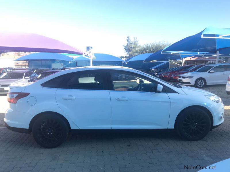 Ford FOCUS TITANIUM 1.6L in Namibia