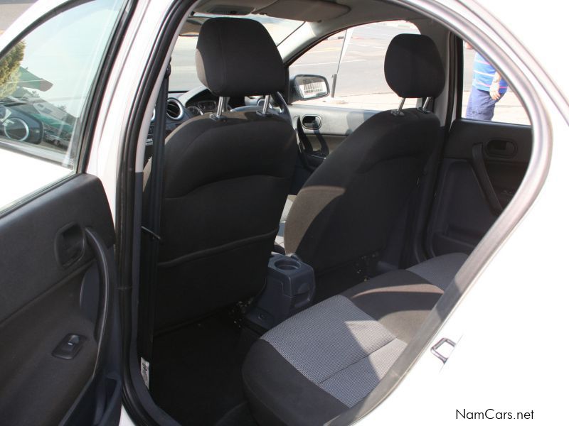 Ford Ikon 1.6 ambiente man sedan in Namibia