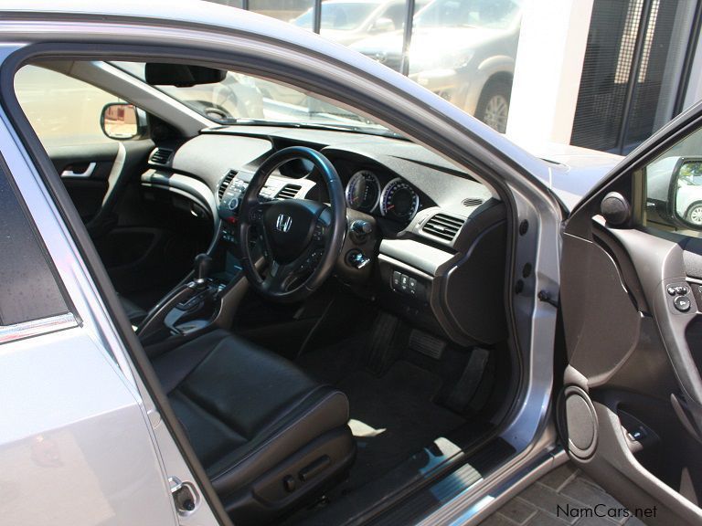 Honda Accord 2.4 exclusive a/t in Namibia