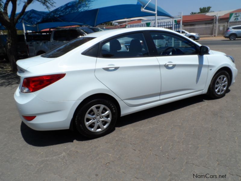 Hyundai Accent 1.6 GLS Fluid in Namibia