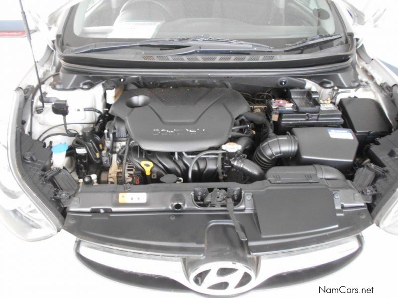 Hyundai Elantra 1.6 Gls/premium in Namibia