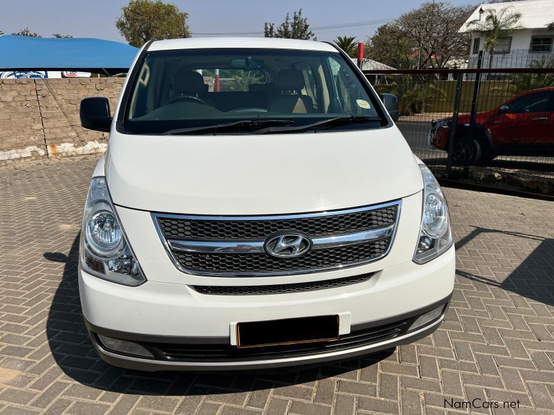 Hyundai H1 2.5 Wagon AT in Namibia