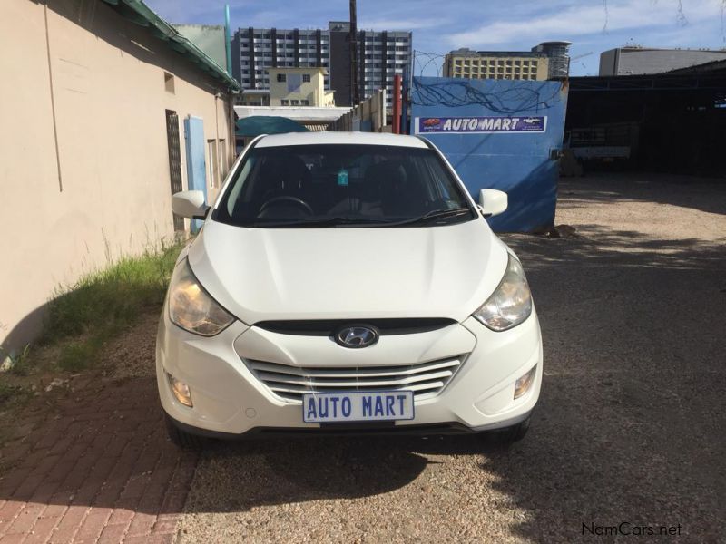Hyundai IX35 2.0 GLS EXECUTIVES MANUAL in Namibia