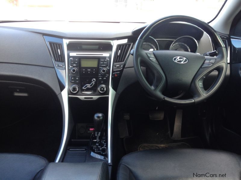 Hyundai Sonata 2.4 Executive tiptronic in Namibia