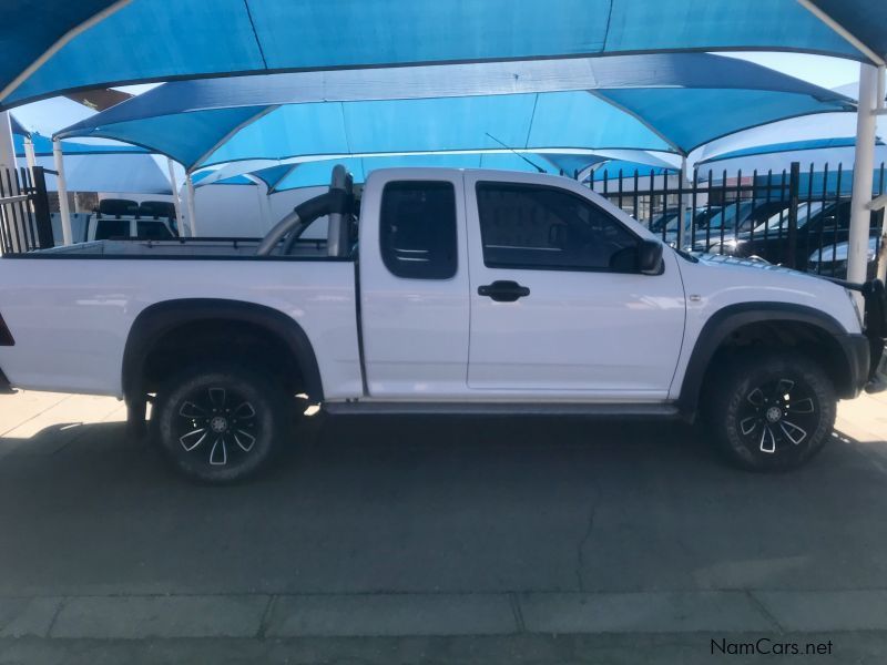 Isuzu KB 250 LE Extended Cab in Namibia