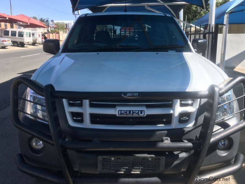 Isuzu KB 250 LE Extended Cab in Namibia