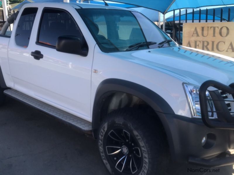 Isuzu KB 250 LE Extended Cab in Namibia