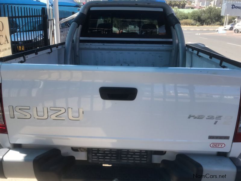 Isuzu KB 250 LE Extended Cab in Namibia