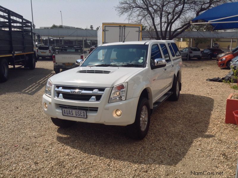 Isuzu KB 300 4x4 D/CAB LX in Namibia