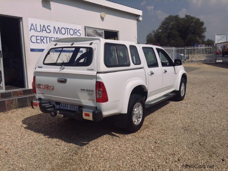 Isuzu KB 300 4x4 D/CAB LX in Namibia