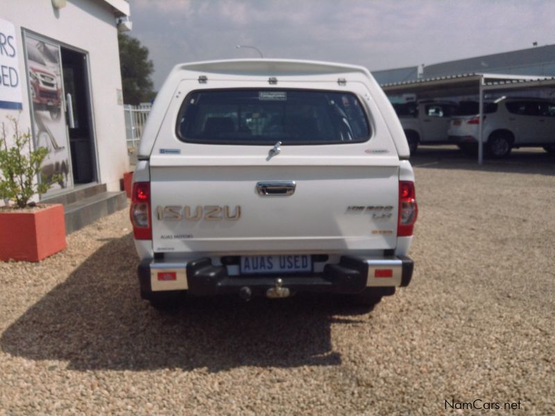 Isuzu KB 300 4x4 D/CAB LX in Namibia