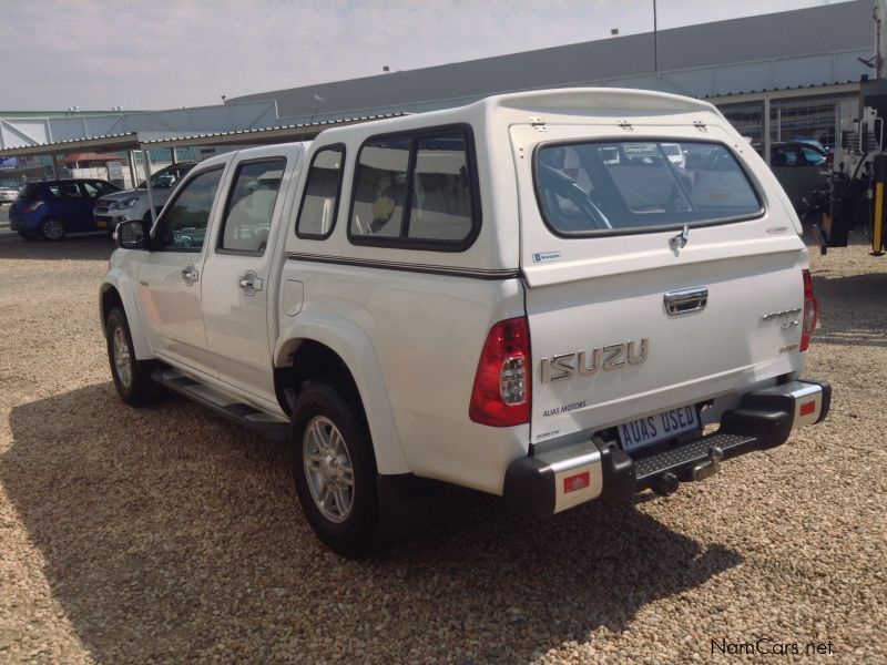 Isuzu KB 300 4x4 D/CAB LX in Namibia