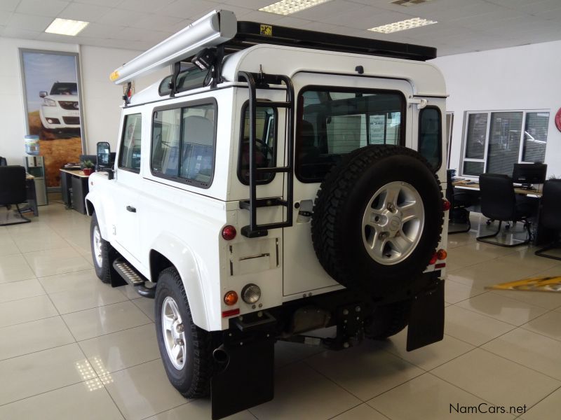 Land Rover 2.2 TDI DEFENDER in Namibia