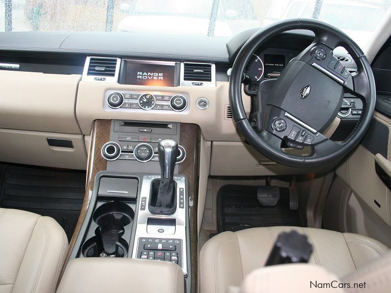 Land Rover Range Rover Sport 3.0 D HSE in Namibia