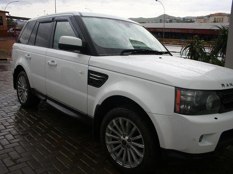 Land Rover Range Rover Sport 3.0 D HSE in Namibia