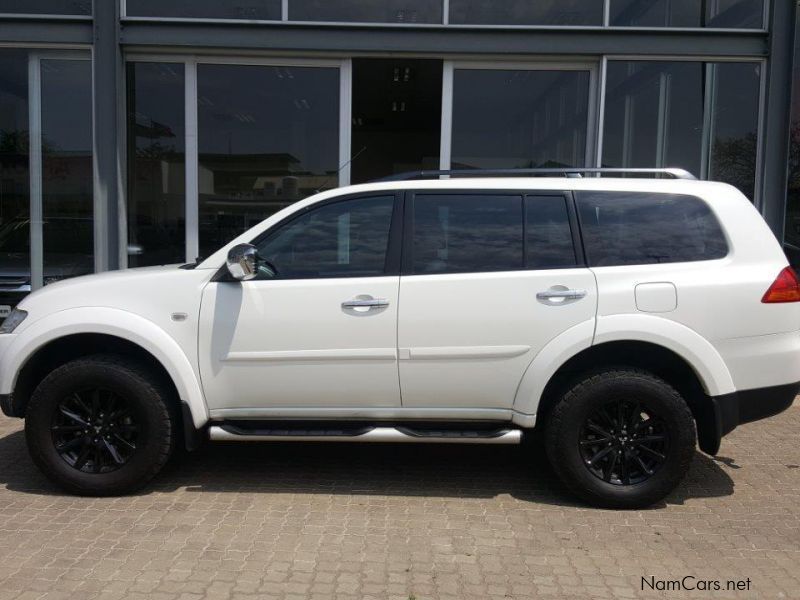 Mitsubishi PAJERO SPORT 3.2 4x4 M/T in Namibia