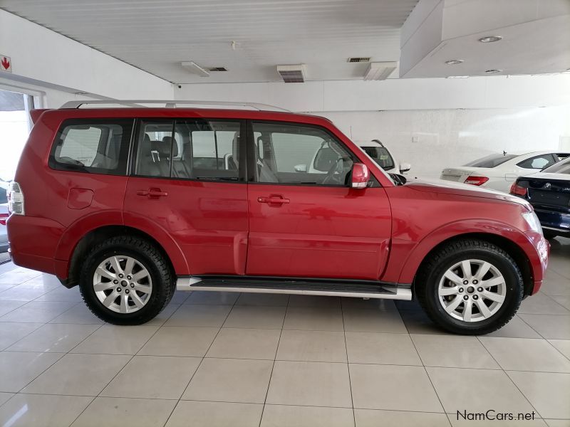 Mitsubishi Shogun DI-D 3.2 GLS in Namibia