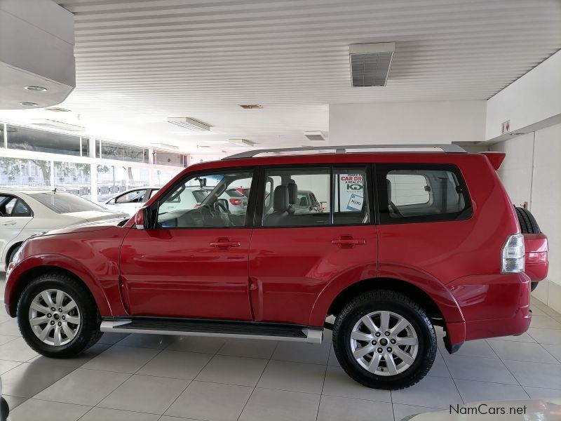 Mitsubishi Shogun DI-D 3.2 GLS in Namibia