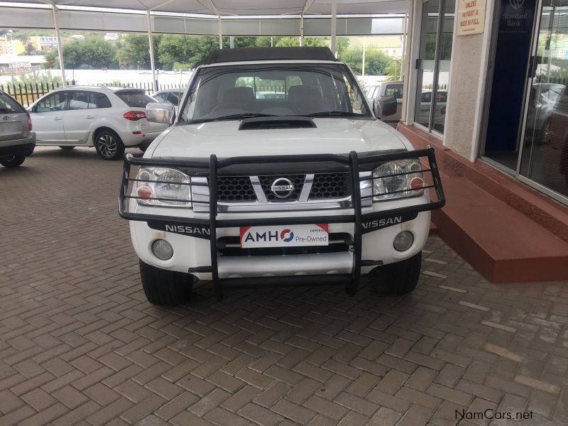 Nissan HARDBODY NP300 2.5 TDI 4X4 D/C in Namibia