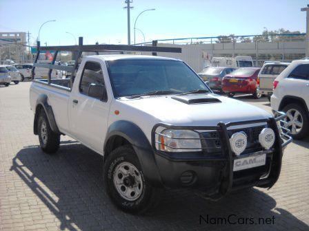 Nissan Hardbody NP 300 S/C 2.5 4x4 in Namibia