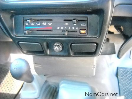 Nissan Hardbody NP 300 S/C 2.5 4x4 in Namibia