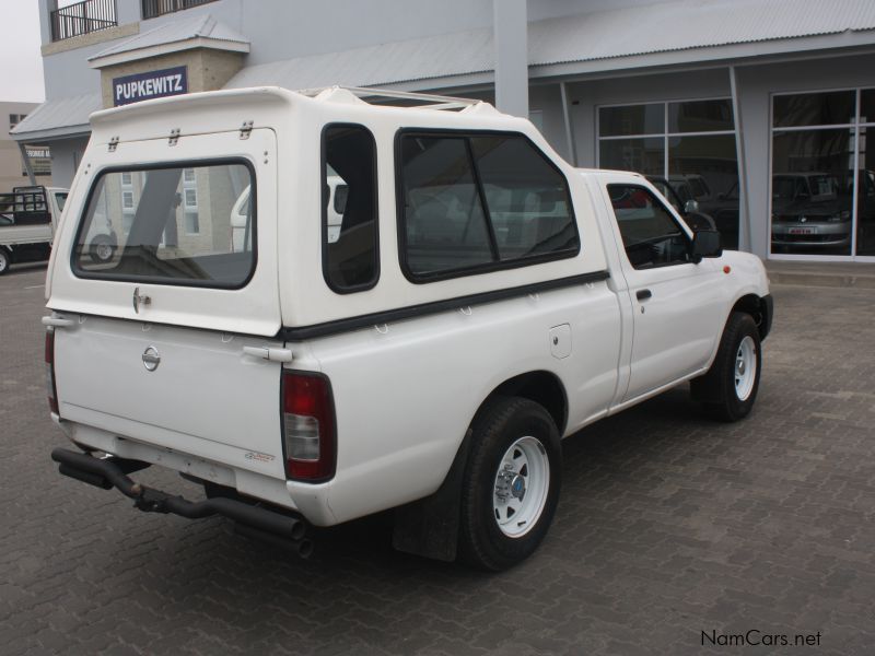 Nissan NP300 2.0 swb in Namibia