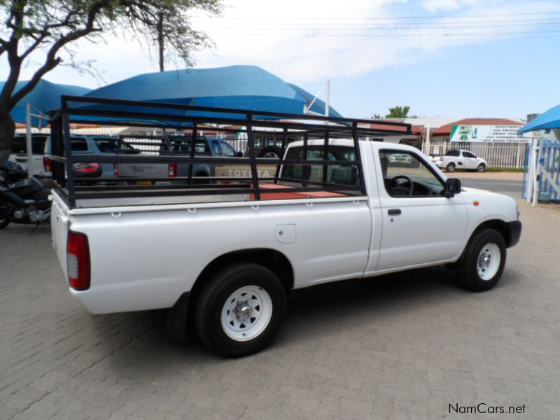 Nissan NP300 2.0i LWB A/C in Namibia